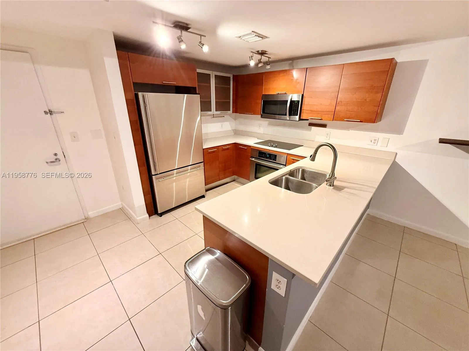 3250 NE 1st Ave # 517, Miami, FL 33137 photo 9
