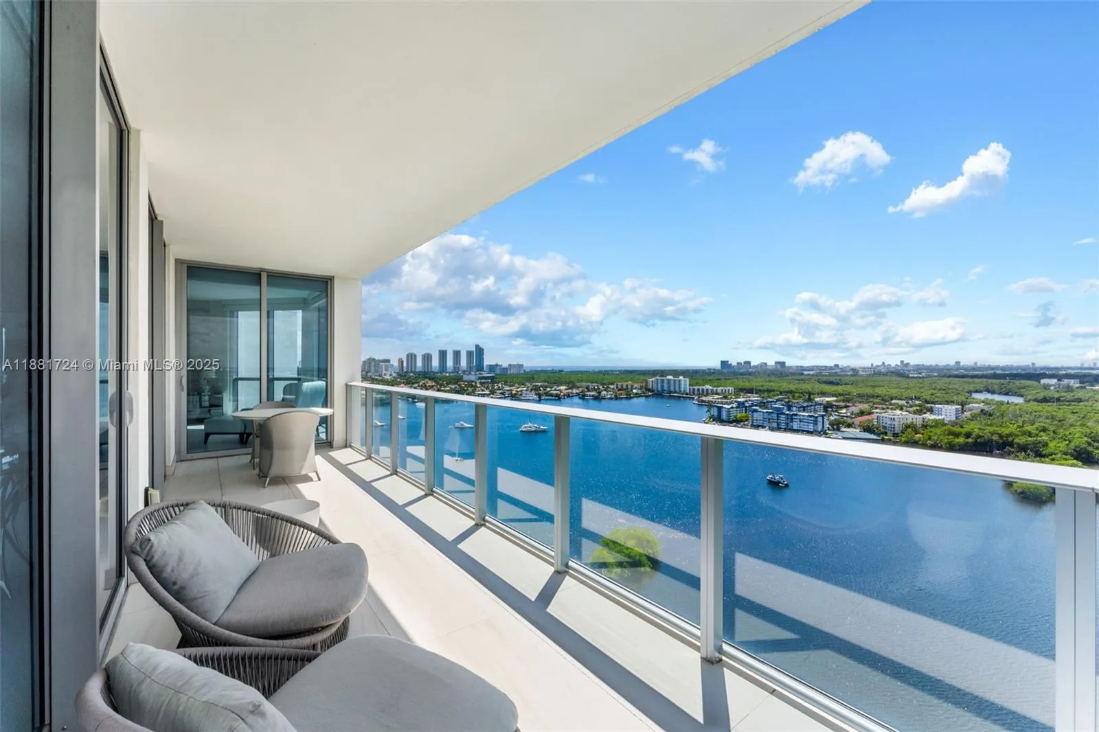 17111 Biscayne Blvd # 2202, North Miami Beach, FL 33160 photo 2