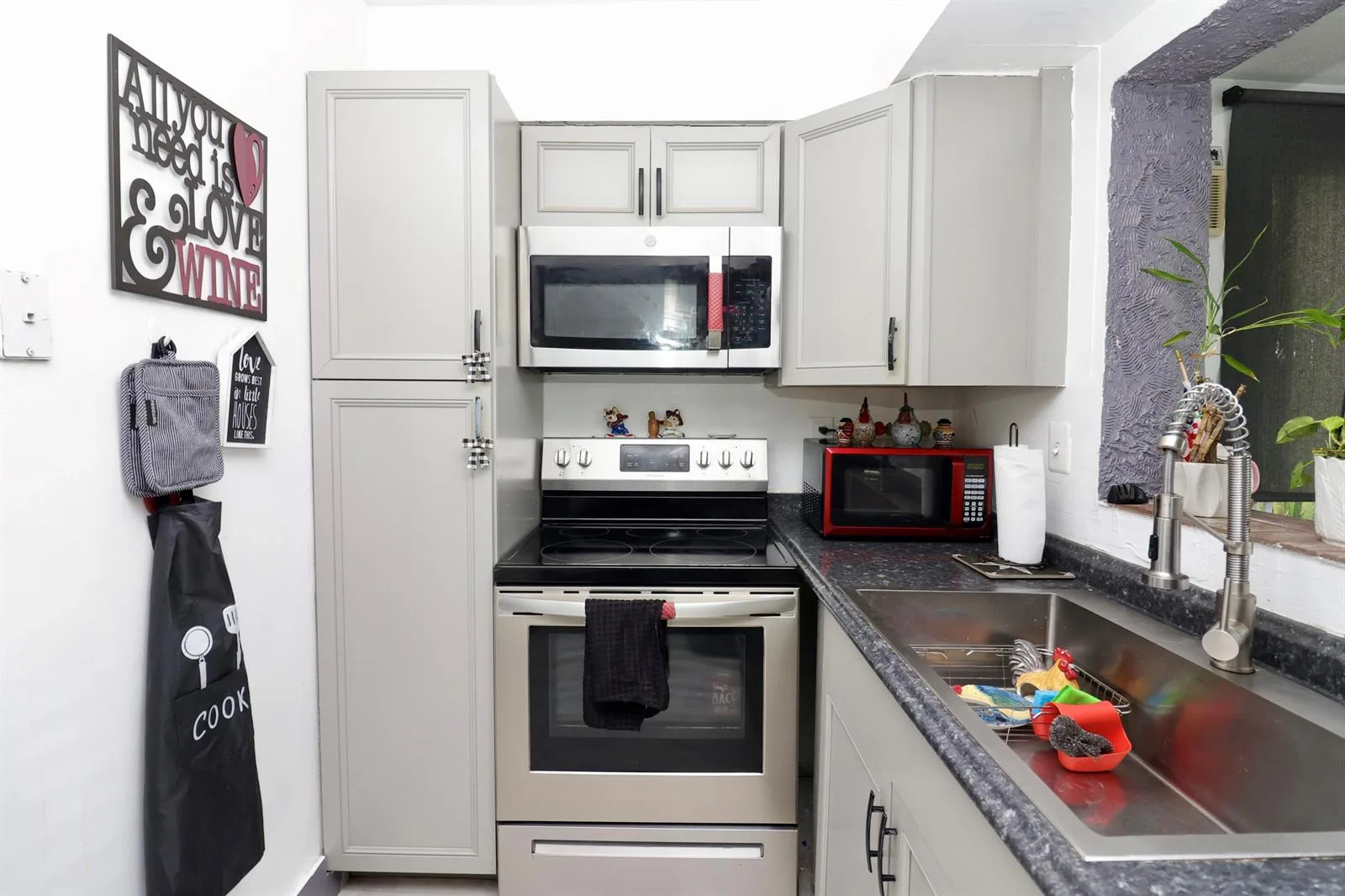 8103 NW 58TH Place, Tamarac, FL 33321 photo 6