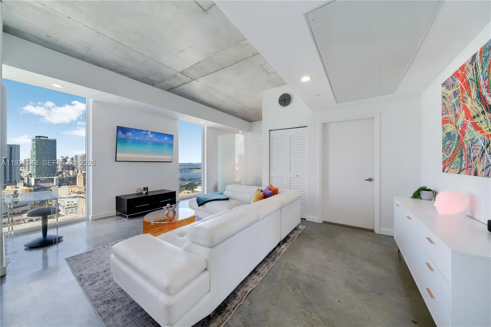 151 SE 1st St # 3008, Miami, FL 33131 photo 2