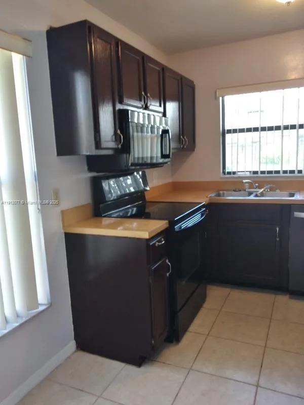 428 Hunter Circle # 428, Kissimmee, FL 34758 photo 3