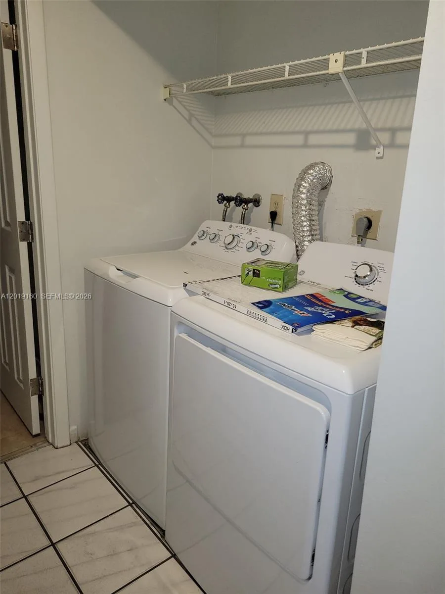6725 NW 188th Ter, Hialeah, FL 33015 photo 4