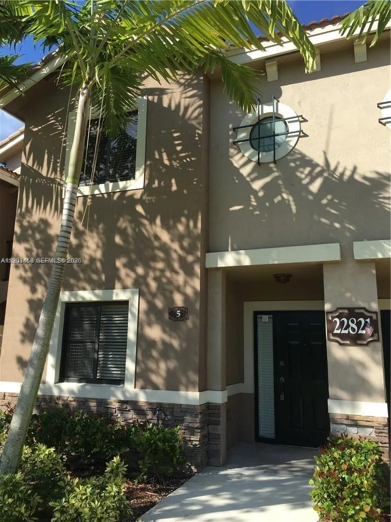 22821 SW 88th Pl # 5-20, Cutler Bay, FL 33190