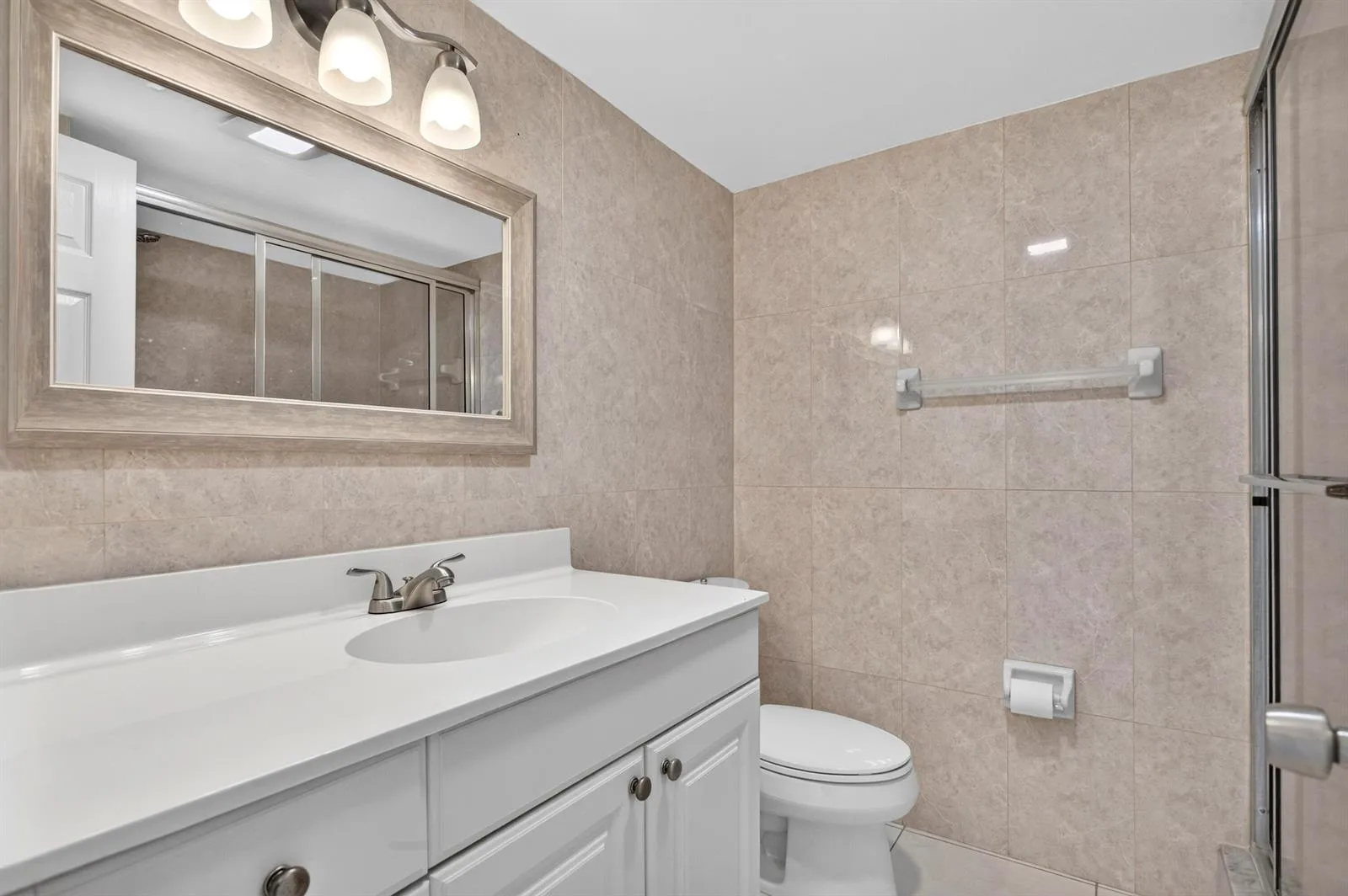231 E Lantana Road # 204, Lantana, FL 33462 photo 11