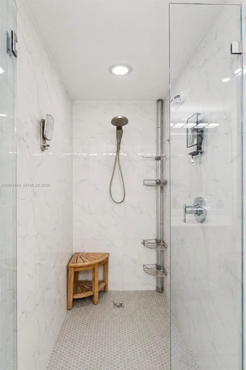 16385 Biscayne Blvd # 3001, North Miami Beach, FL 33160 photo 11