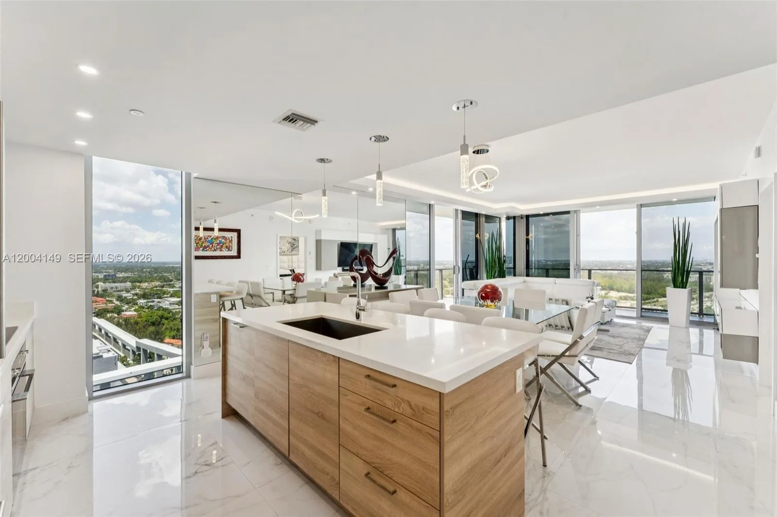 16385 Biscayne Blvd # 3001, North Miami Beach, FL 33160 photo 6