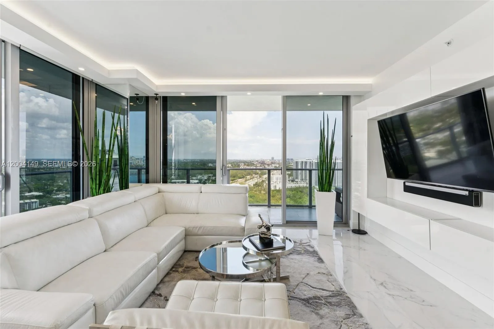16385 Biscayne Blvd # 3001, North Miami Beach, FL 33160 photo 9