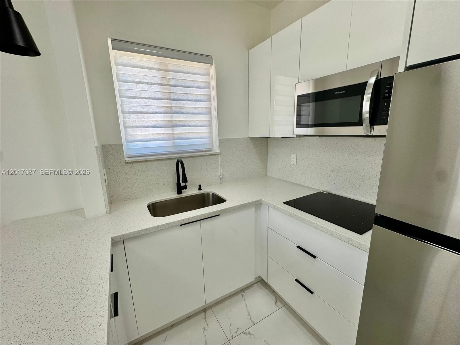 421 NW 13th Ave # A, Miami, FL 33125 photo 3