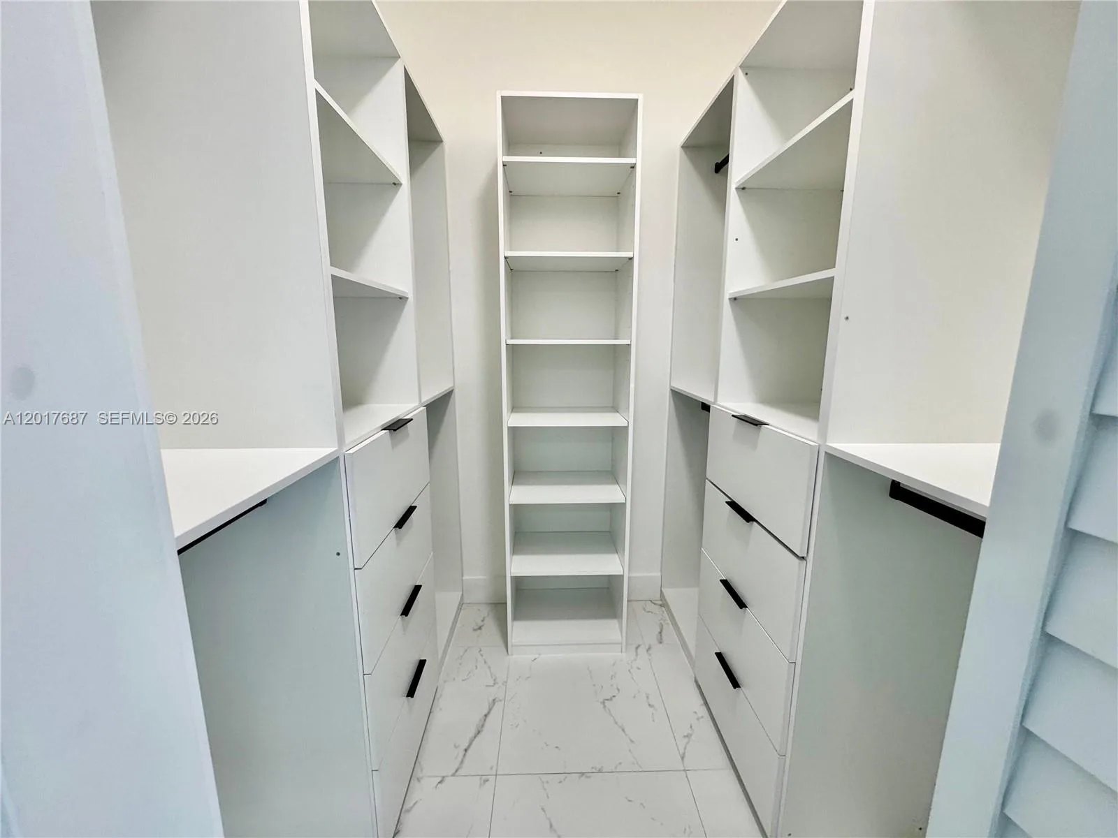 421 NW 13th Ave # A, Miami, FL 33125 photo 5