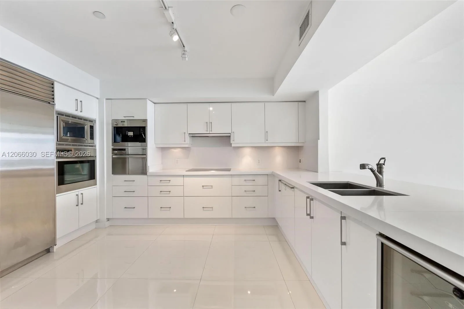 1331 Brickell Bay Dr # 4107, Miami, FL 33131 photo 7