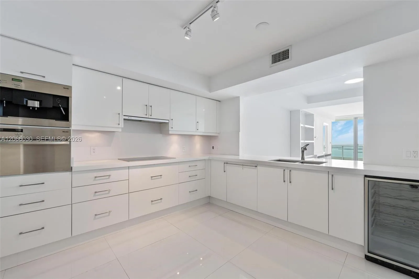 1331 Brickell Bay Dr # 4107, Miami, FL 33131 photo 8