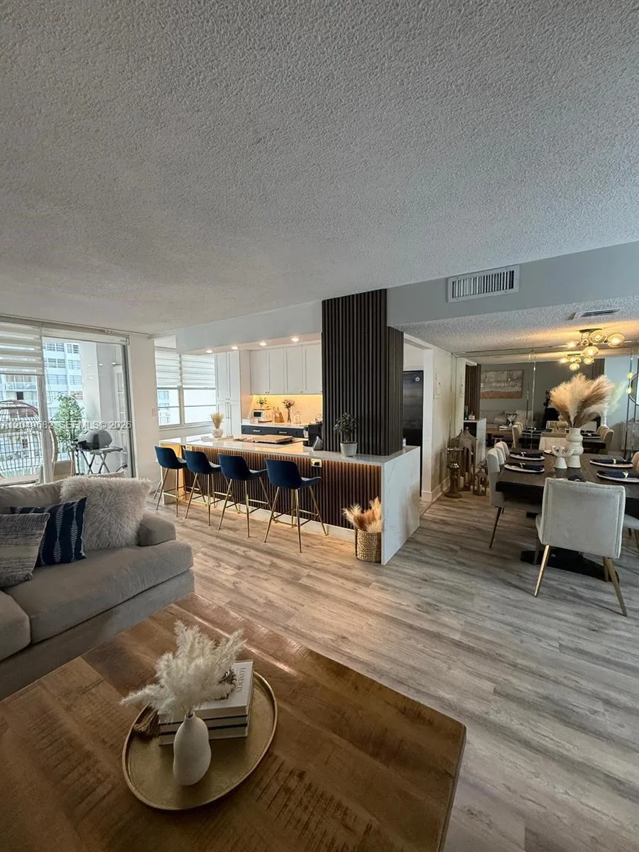 18061 Biscayne Blvd # 404, Aventura, FL 33160 photo 6