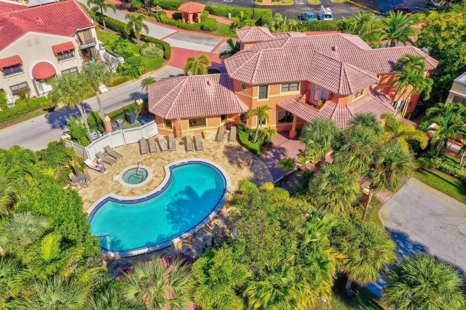 800 Uno Lago Drive # 302, Juno Beach, FL 33408