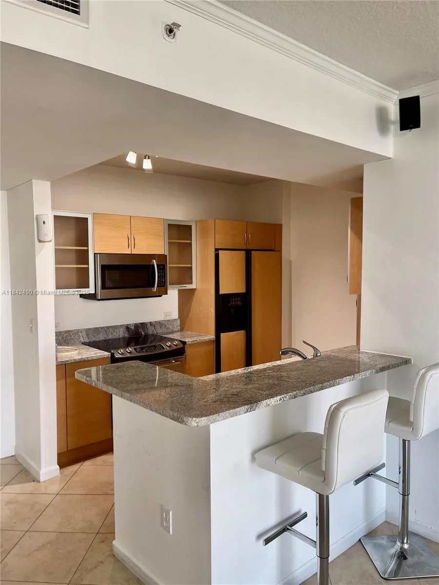 18800 NE 29th Ave # 723, Aventura, FL 33180 photo 3