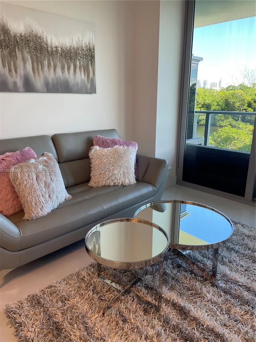 16385 Biscayne Blvd # 316, North Miami Beach, FL 33160