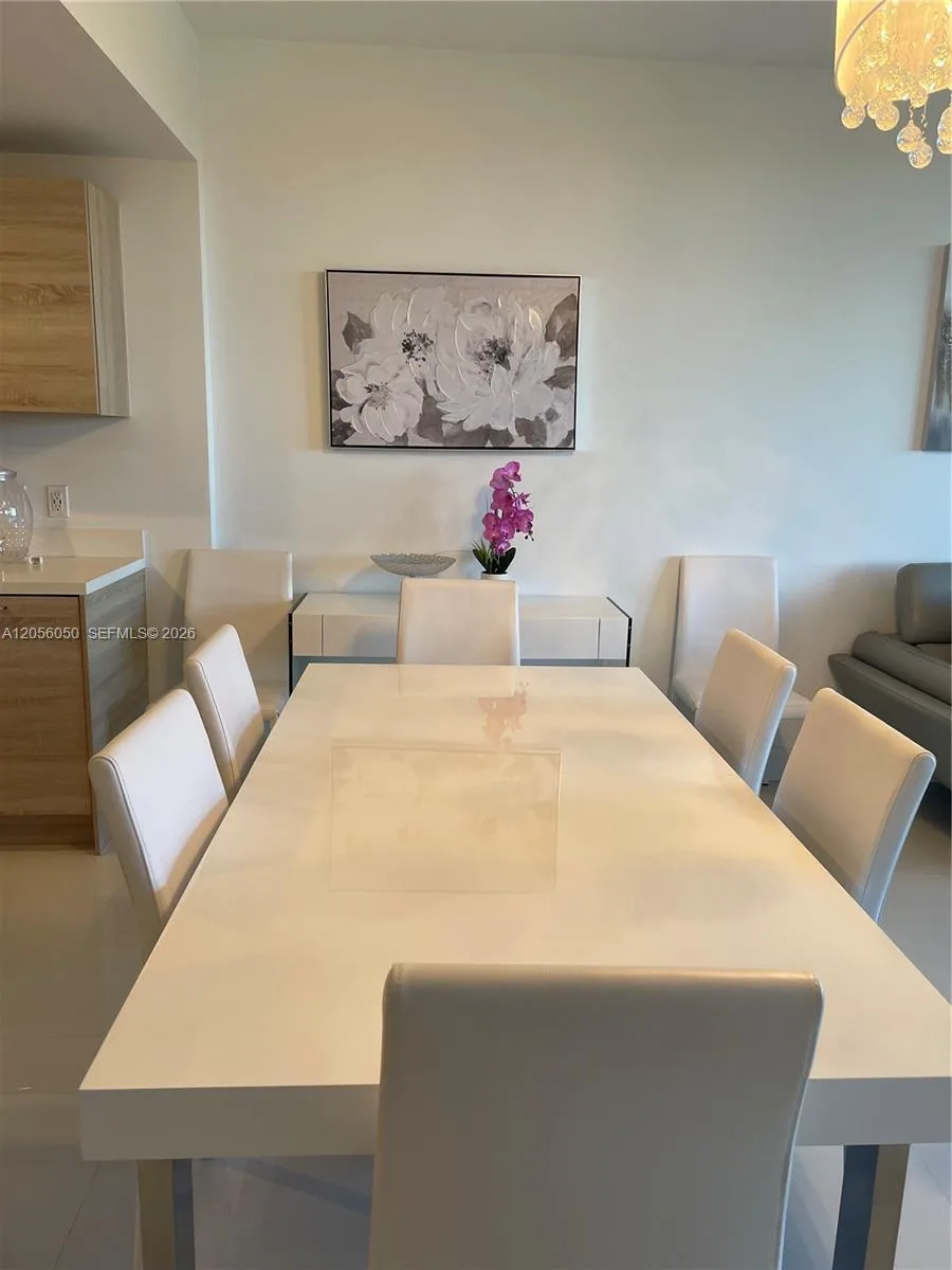 16385 Biscayne Blvd # 316, North Miami Beach, FL 33160 photo 3