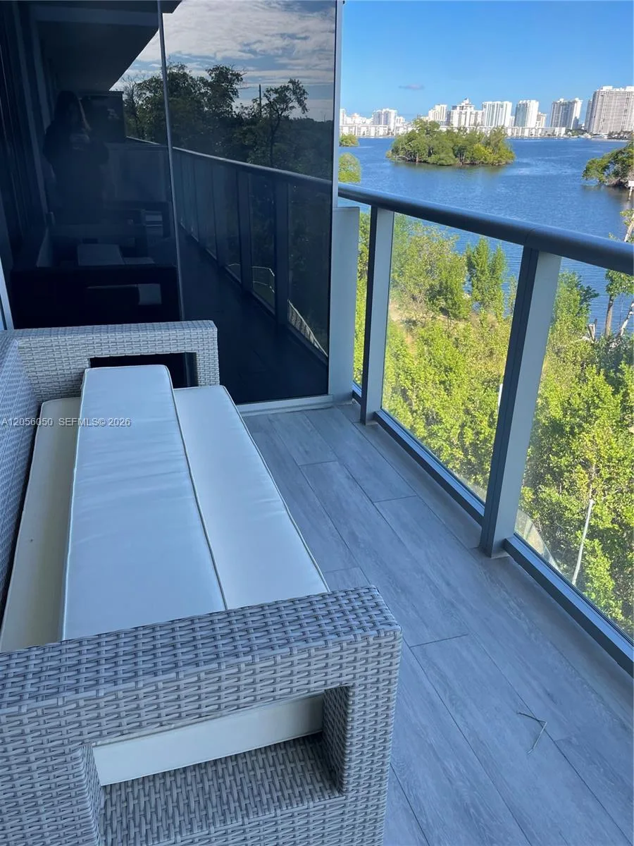 16385 Biscayne Blvd # 316, North Miami Beach, FL 33160 photo 9