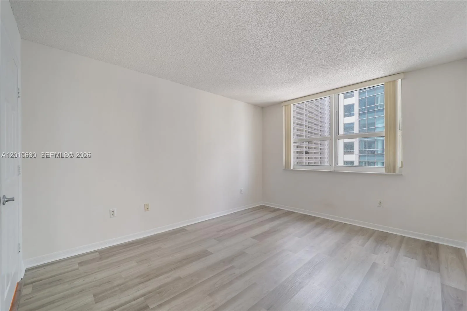 1155 BRICKELL BAY DR # 1602, Miami, FL 33131 photo 10