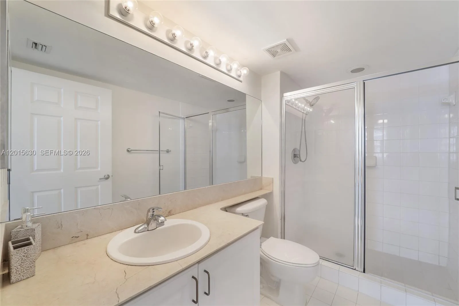 1155 BRICKELL BAY DR # 1602, Miami, FL 33131 photo 5