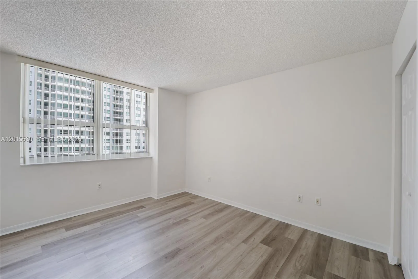 1155 BRICKELL BAY DR # 1602, Miami, FL 33131 photo 7