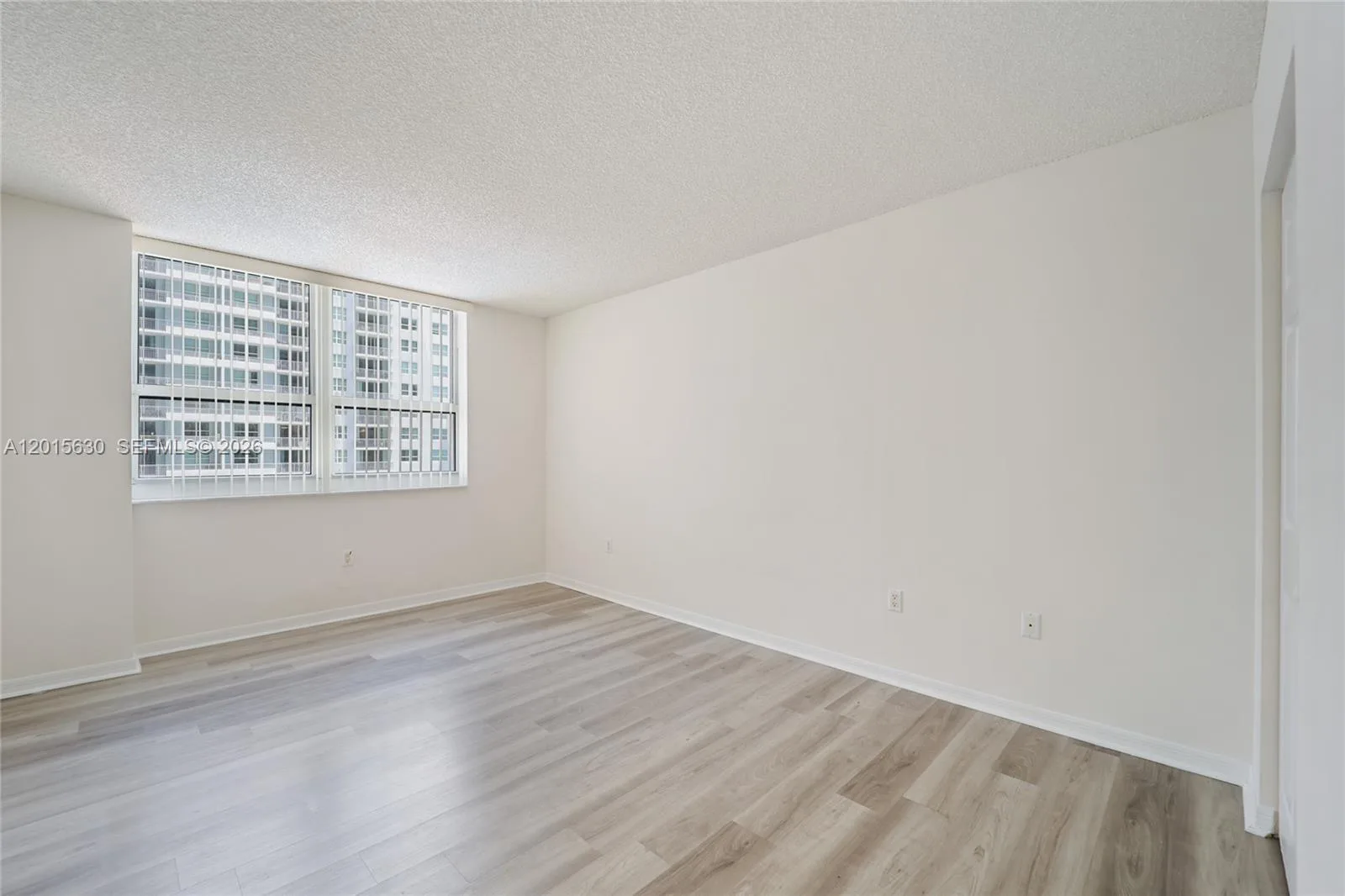 1155 BRICKELL BAY DR # 1602, Miami, FL 33131 photo 9