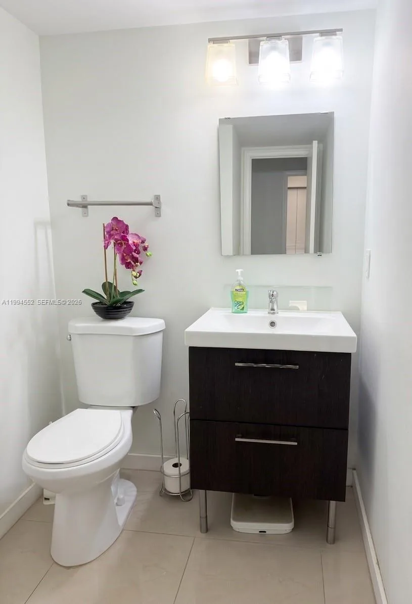 1881 Middle River Dr # 704, Fort Lauderdale, FL 33305 photo 8
