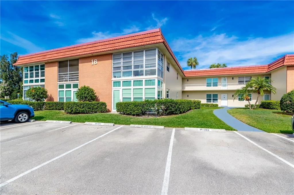 16 Vista Palm Lane # 204, Vero Beach, FL 32962