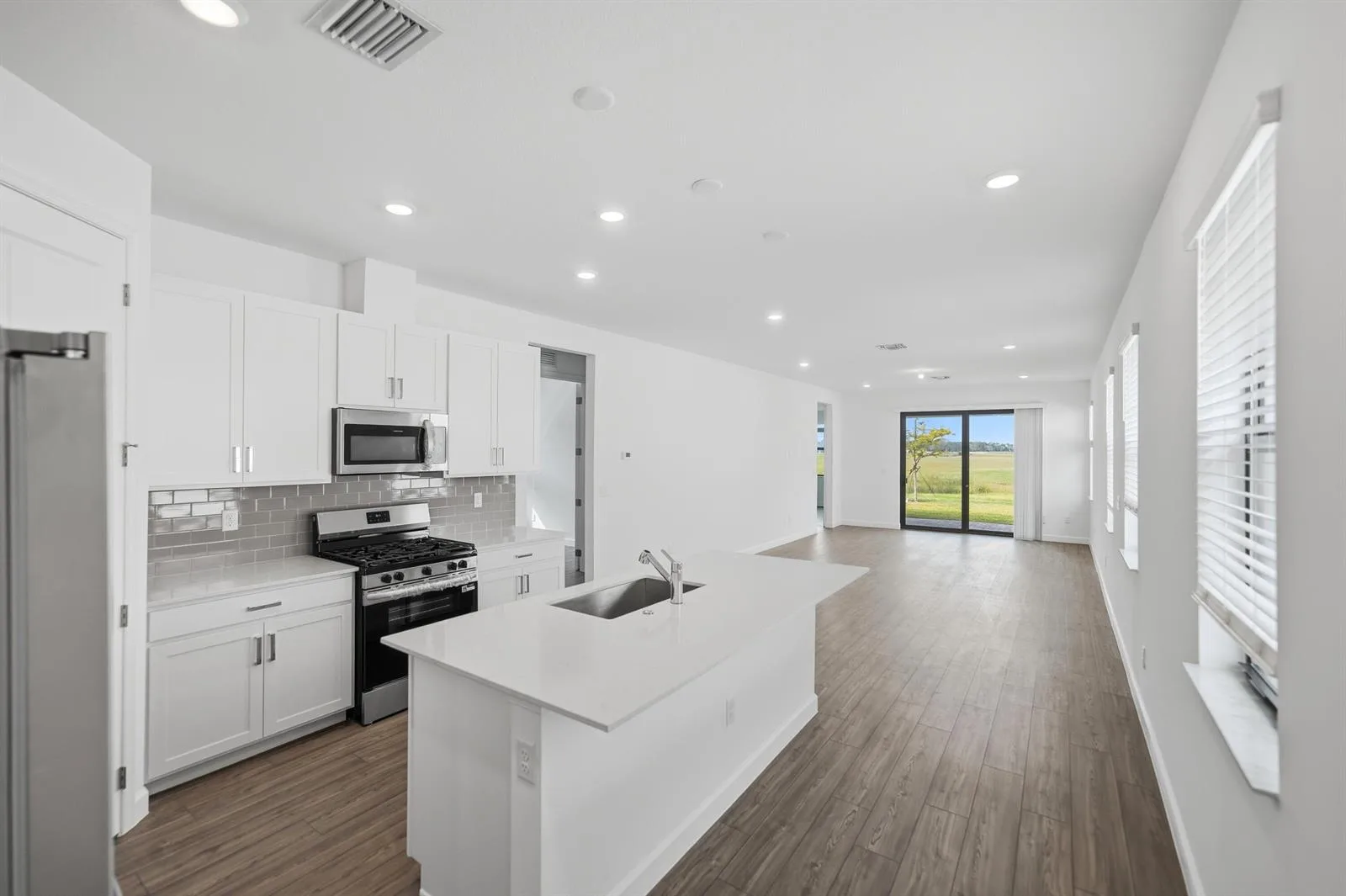 11018 NW GLYNLEA Boulevard N, Port St. Lucie, FL 34987 photo 3