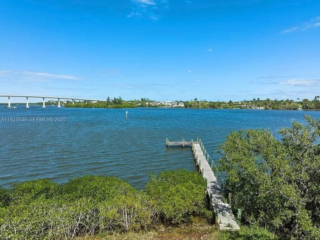 250 Live Oak Dr, Vero Beach, FL 32963 photo 6