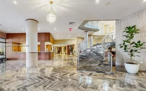 5401 Collins Ave # 526, Miami Beach, FL 33140