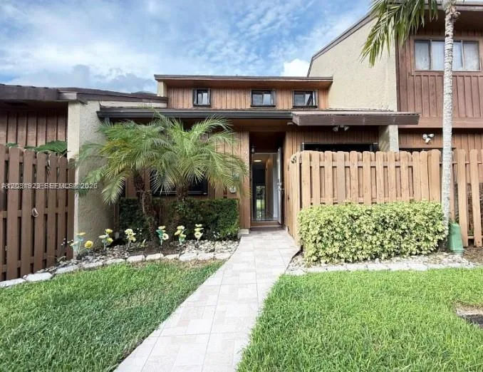 4182 S Pine Island Rd, Davie, FL 33328