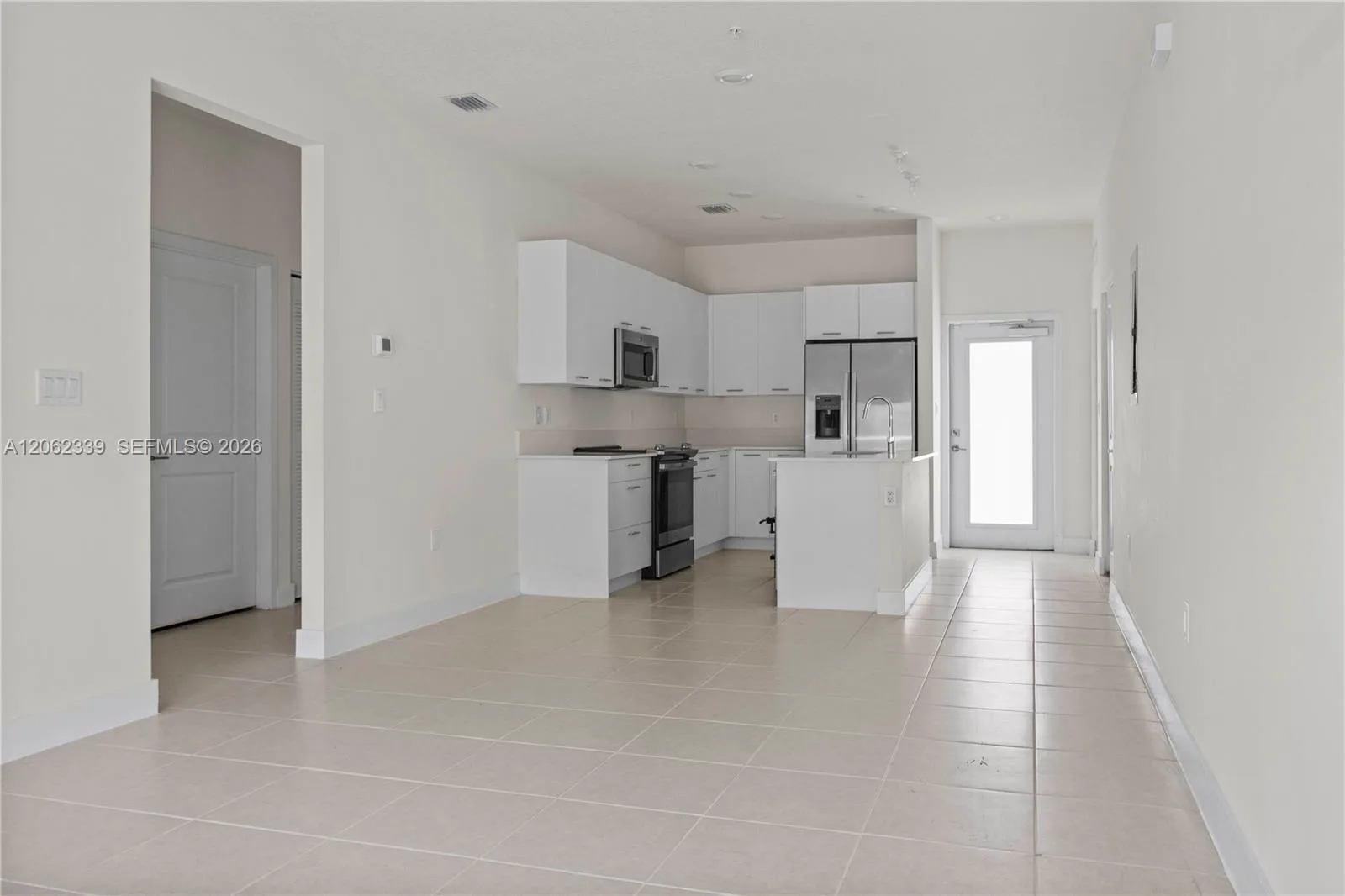 8001 NW 41st St # F-106, Doral, FL 33166 photo 2