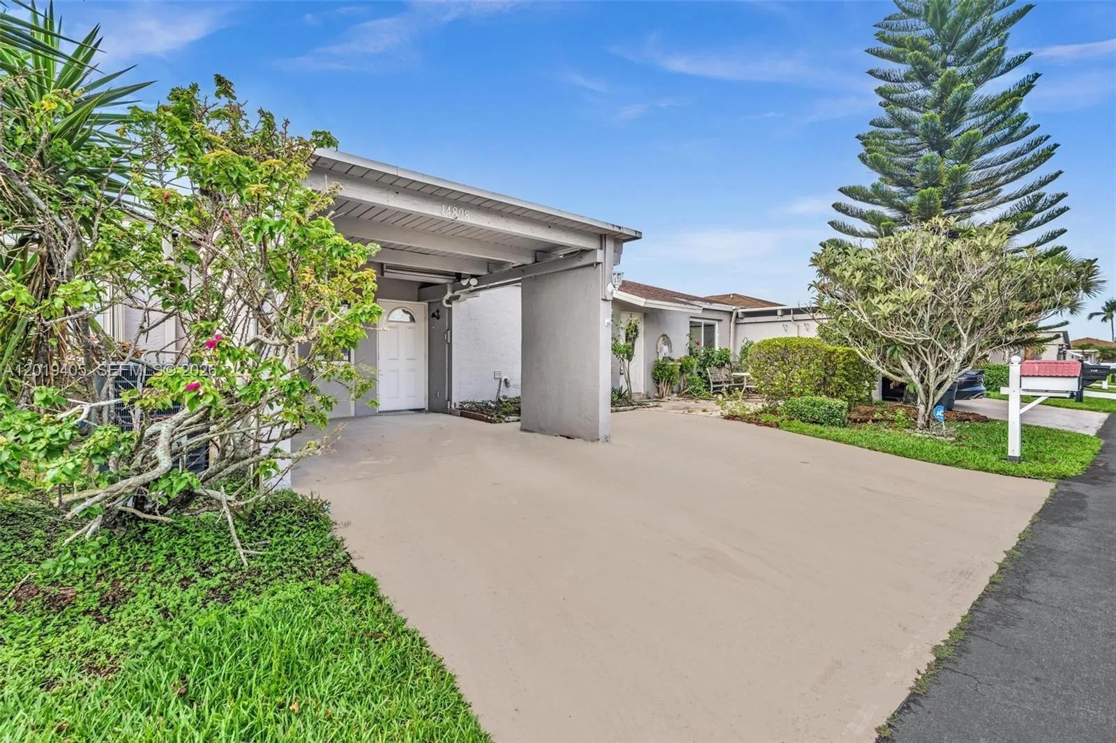 14898 Wildflower Ln, Delray Beach, FL 33446