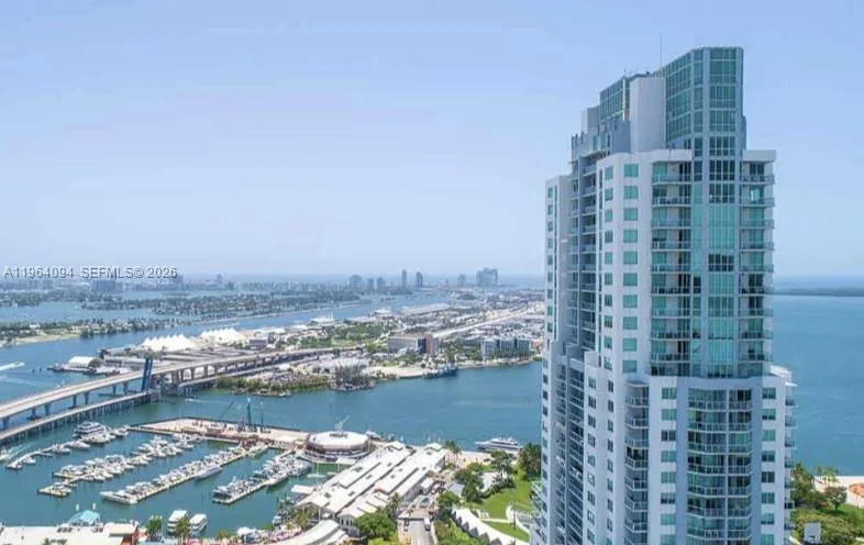 244 Biscayne Blvd # 1605, Miami, FL 33132