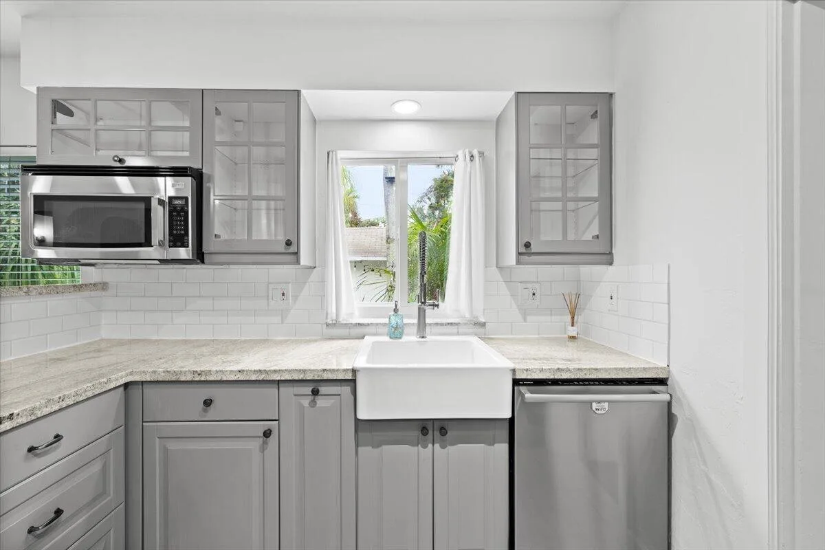 305 NE 14th Avenue, Fort Lauderdale, FL 33301 photo 11