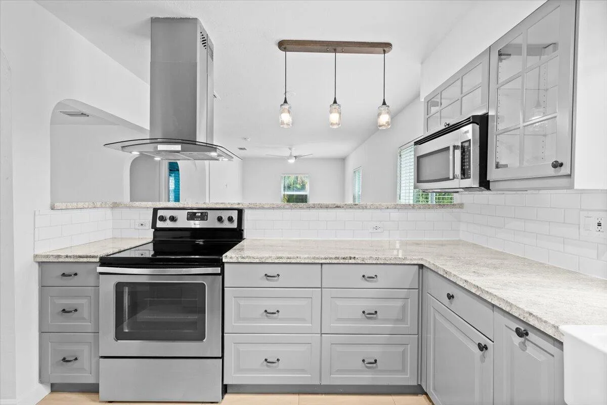 305 NE 14th Avenue, Fort Lauderdale, FL 33301 photo 12