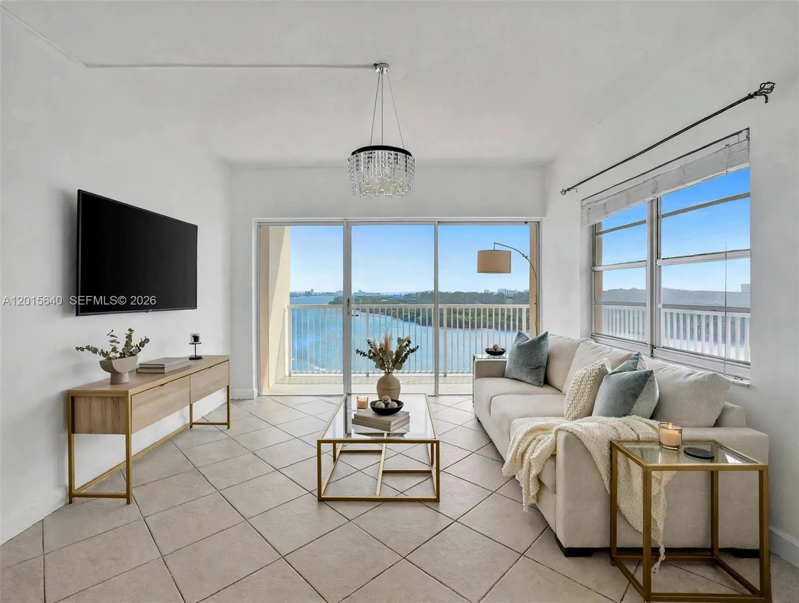 300 Bayview Dr # 906, Sunny Isles Beach, FL 33160