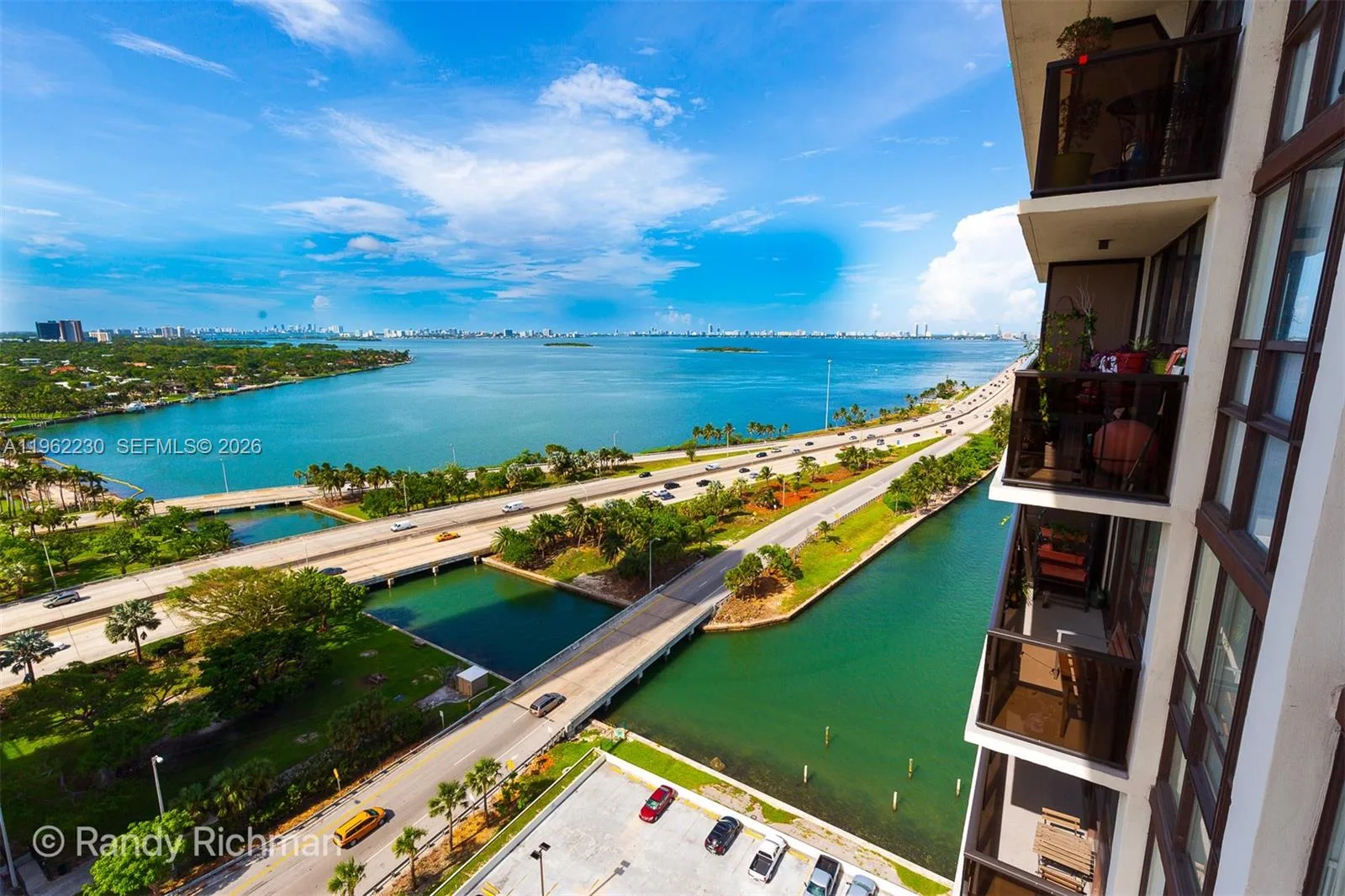600 NE 36th St # 1905, Miami, FL 33137