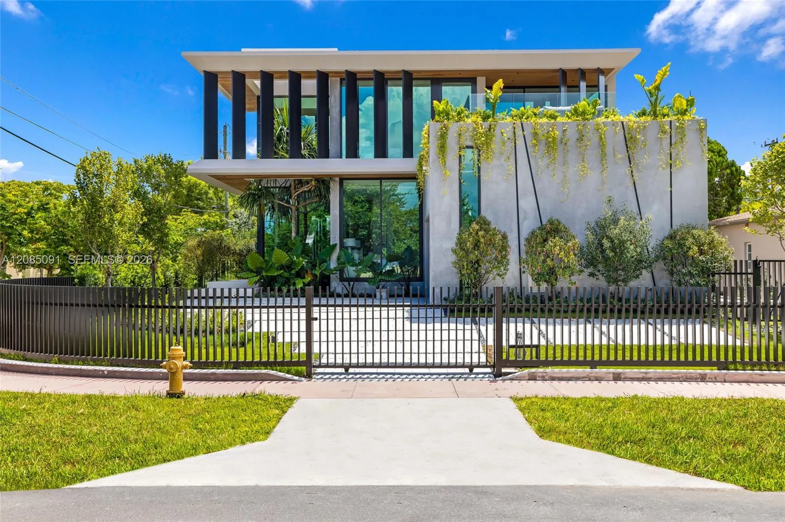 4940 Cherokee Ave, Miami Beach, FL 33140