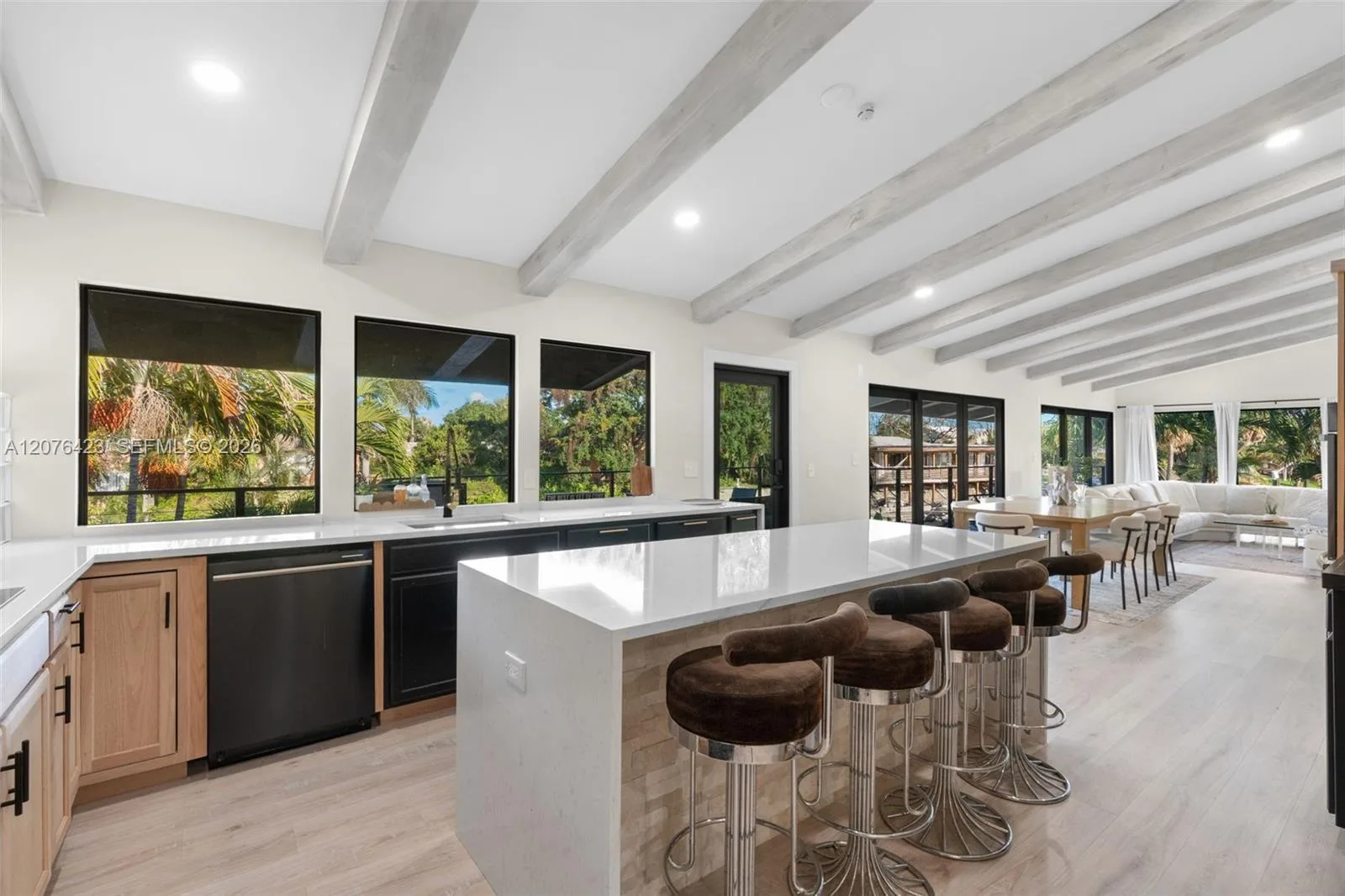 516 NE 6th Ave, Deerfield Beach, FL 33441 photo 9
