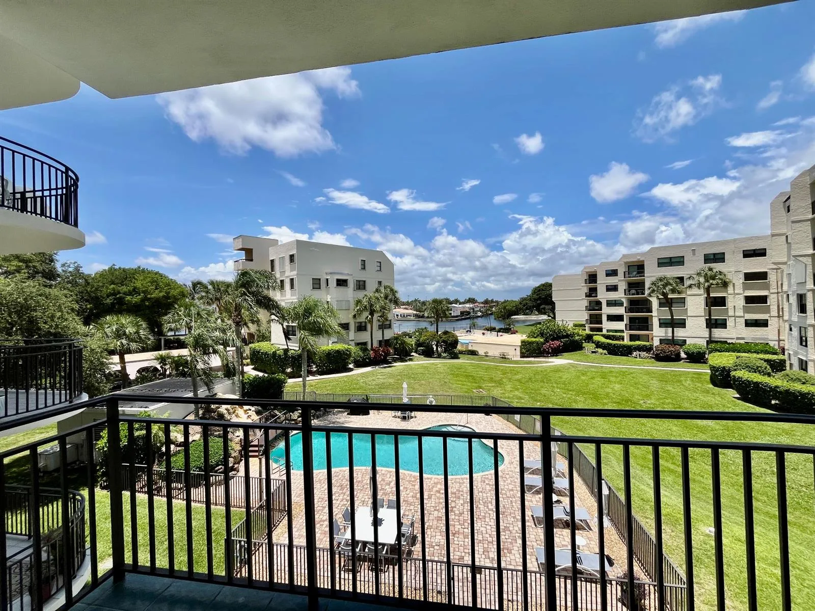 370 GOLFVIEW Road # 302, North Palm Beach, FL 33408 photo 4