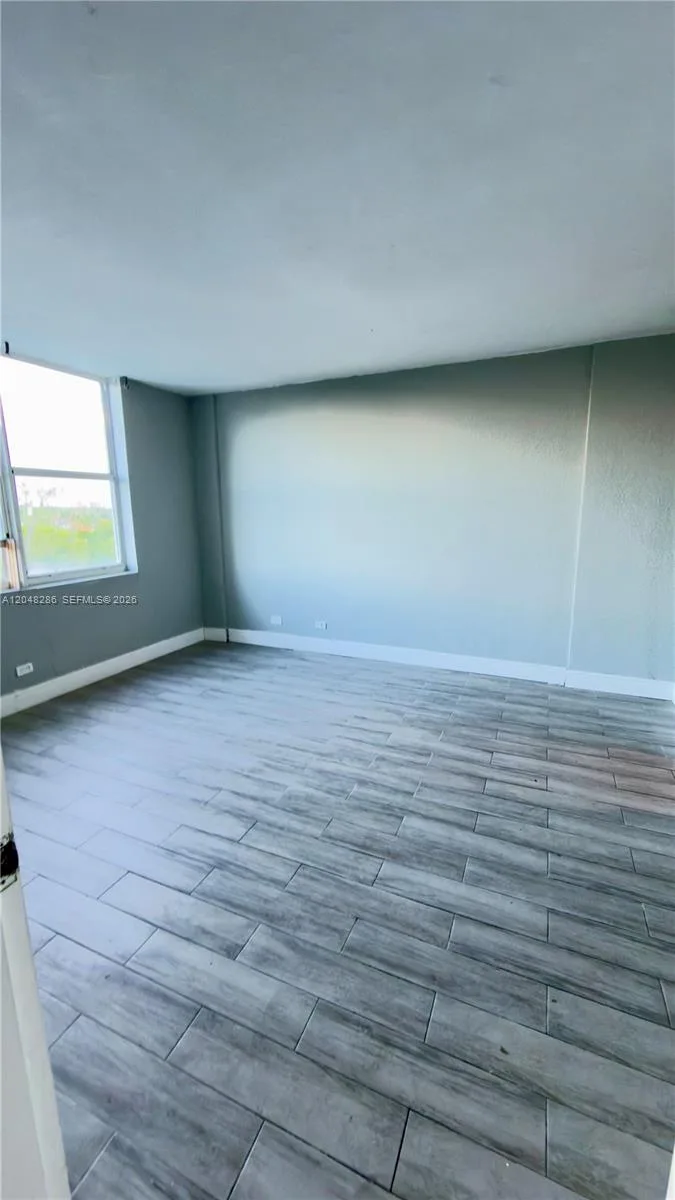 3660 NE 166th St # 607, North Miami Beach, FL 33160 photo 3