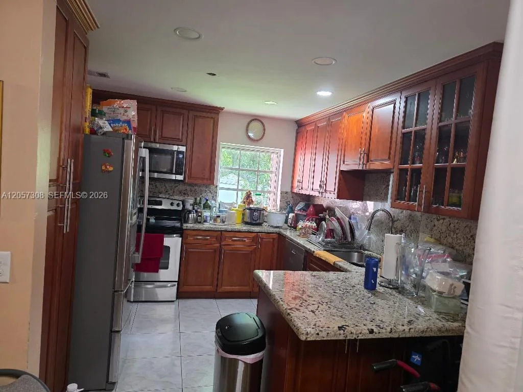 881 Albatross St, Miami Springs, FL 33166 photo 13