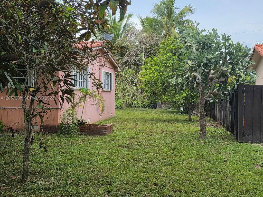 881 Albatross St, Miami Springs, FL 33166 photo 7