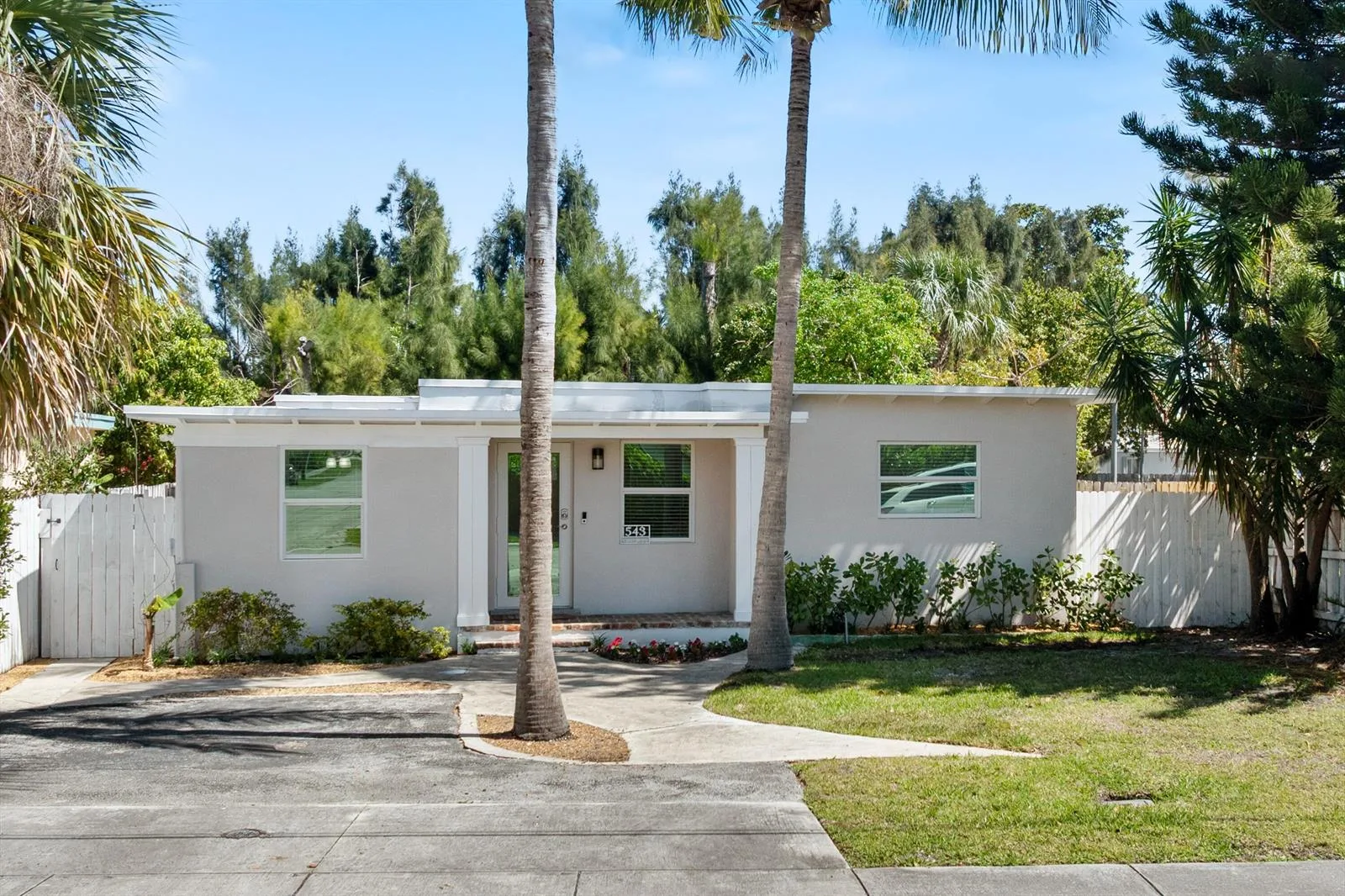 543 NE 3rd Avenue, Delray Beach, FL 33444 photo 2