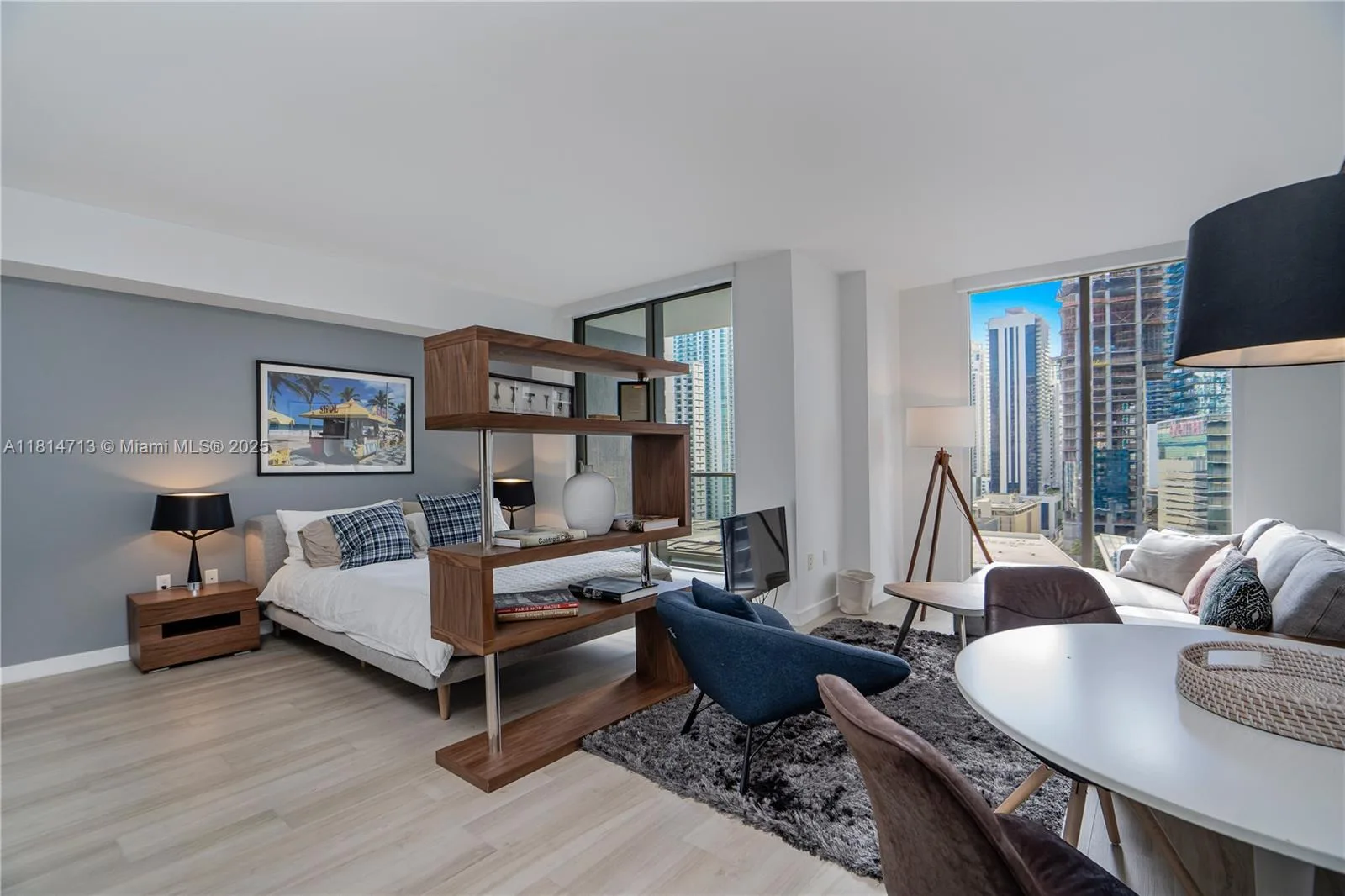 31 SE 6th St # 2205, Miami, FL 33131