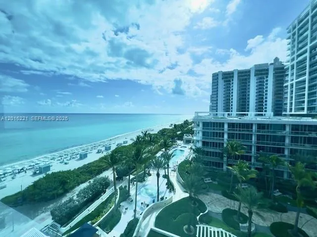 6801 Collins Ave # 718 (deed 707), Miami Beach, FL 33141 photo 2