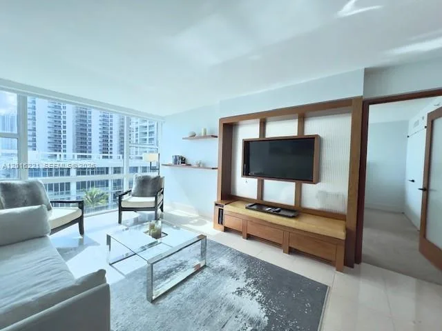 6801 Collins Ave # 718 (deed 707), Miami Beach, FL 33141 photo 9