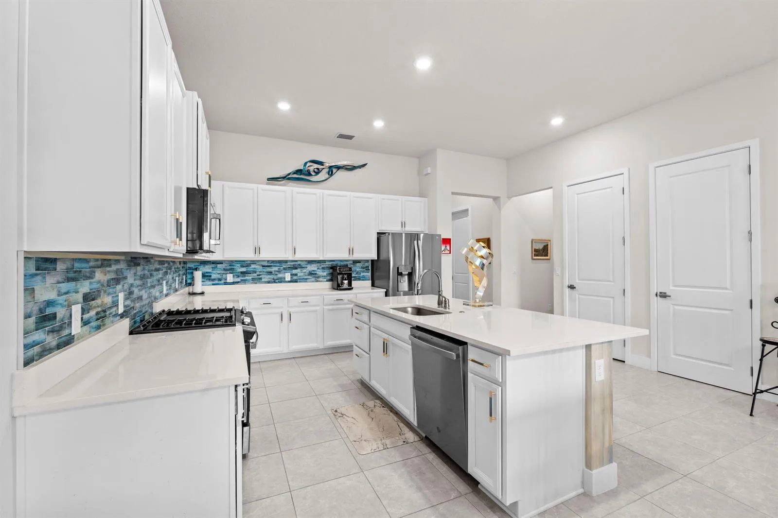 7642 N Blue Spring Drive, Parkland, FL 33067 photo 12