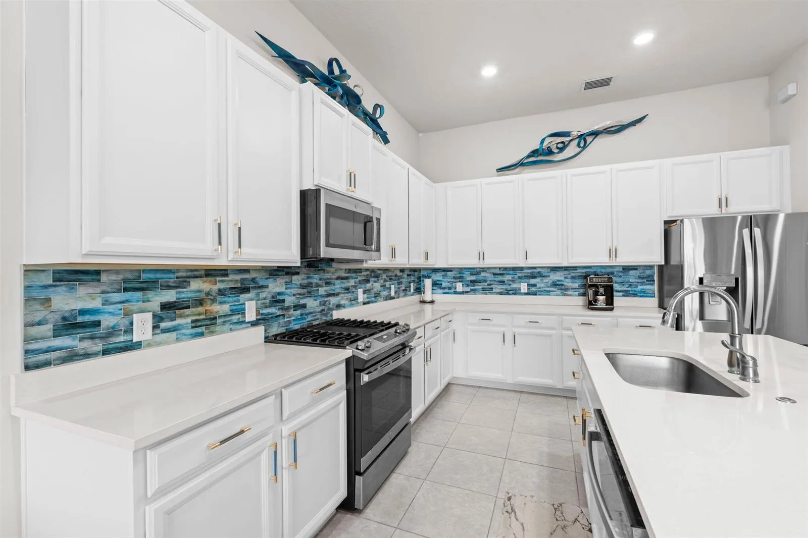 7642 N Blue Spring Drive, Parkland, FL 33067 photo 13